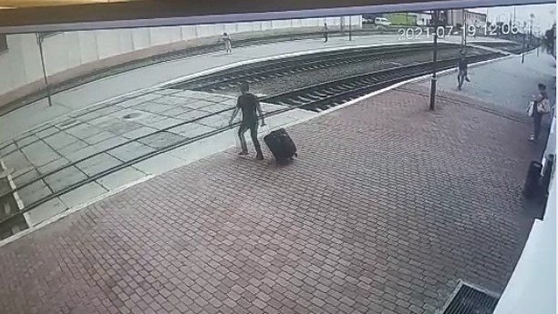 Викрав речі та швидко їх продав: у Ковелі чоловік поцупив валізу