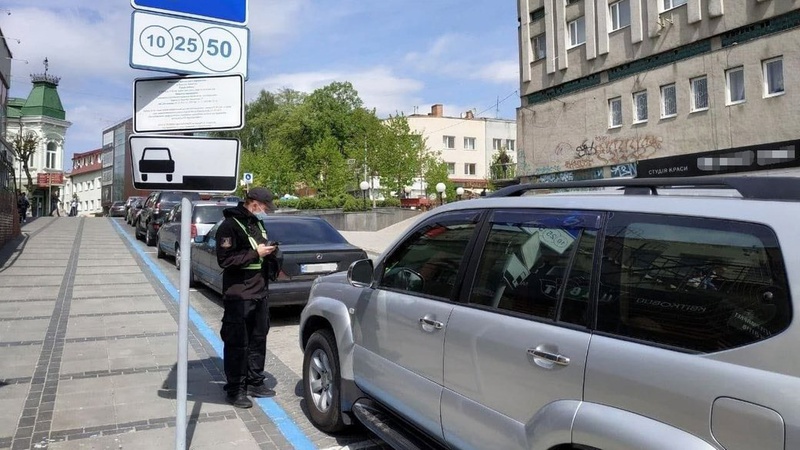 У Луцьку заплатити за паркування авто можна буде через мобільний додаток