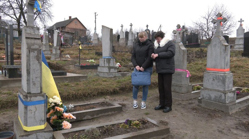 Мама загиблого воїна з Волині передала 100 тисяч гривень на ЗСУ