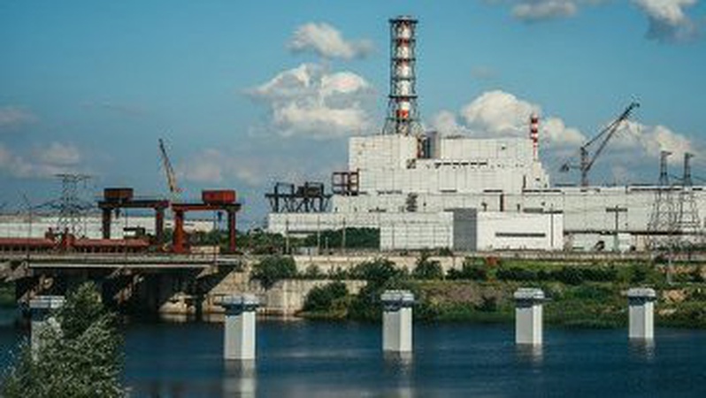 Росіяни зберігають ракети та іранські дрони на території Курської АЕС, – розвідка