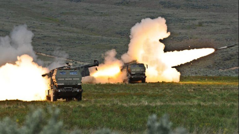 HIMARS «демілітаризували» базу рф у Мелітополі: штурм Запоріжжя окупантами – неможливий