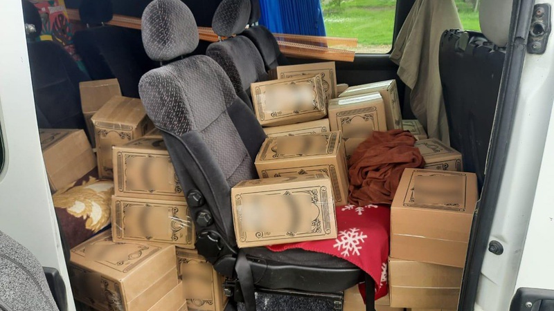 У селі на Волині зловили пенсіонера, який перевозив 750 літрів сумнівного алкоголю