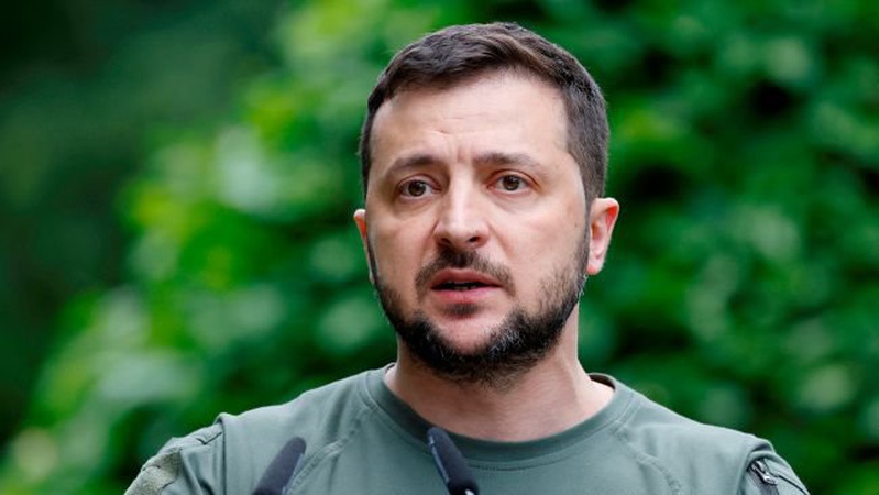 Зеленський про ситуацію на фронті: наступні тижні будуть важливими