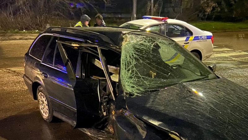 ДТП у Луцьку: п’яна водійка врізалась у дерево