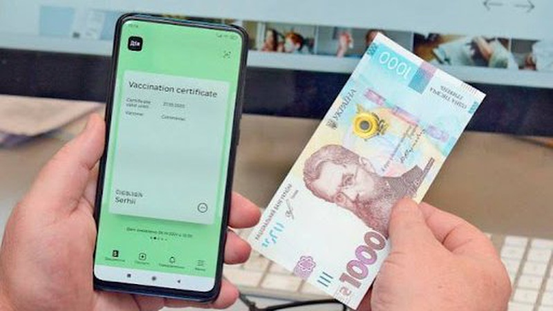 Від сьогодні пенсіонери можуть платити за комуналку «ковідною тисячею»