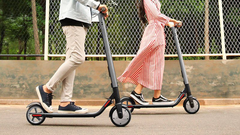 Лучани збирають підписи, аби встановити правила пересування електросамокатами