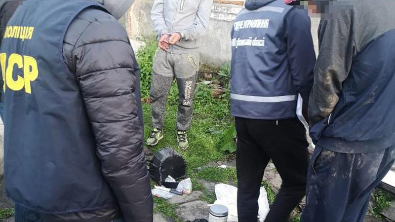 На Волині функціонувала нарколабораторія на чолі з «кримінальним авторитетом. ПОДРОБИЦІ