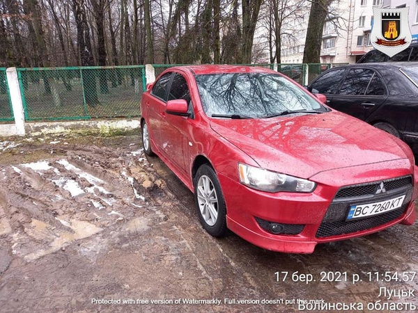 Луцькі муніципали зробили відомими чотирьох автохамів