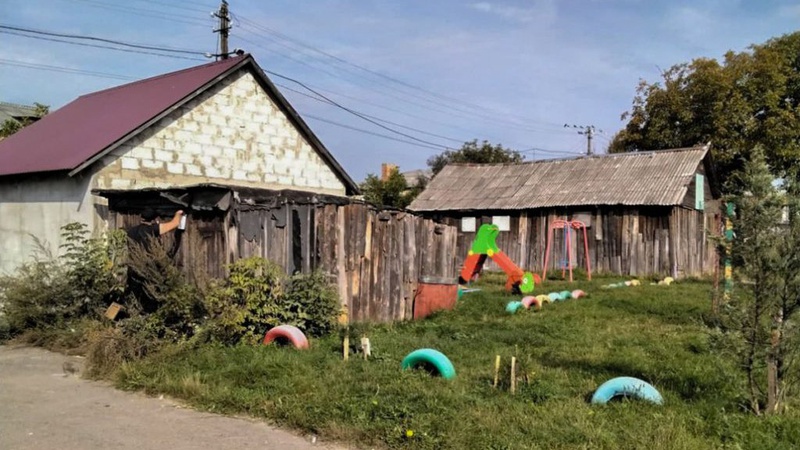 У Нововолинську демонтували незаконно встановлені забудови