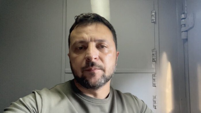 Зеленський анонсував літаки та додаткову бронетехніку для України