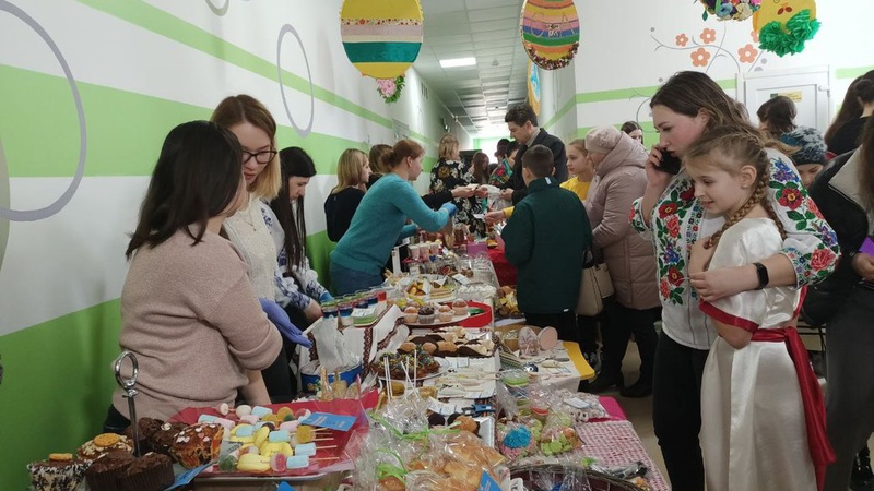 Луцькі школярі наярмаркували 200 тисяч гривень на антидронову рушницю для ЗСУ