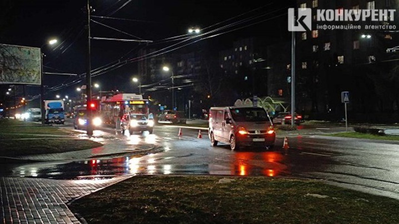 У Луцьку жінка потрапила під колеса автівки