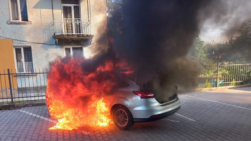 У Луцьку горів автомобіль