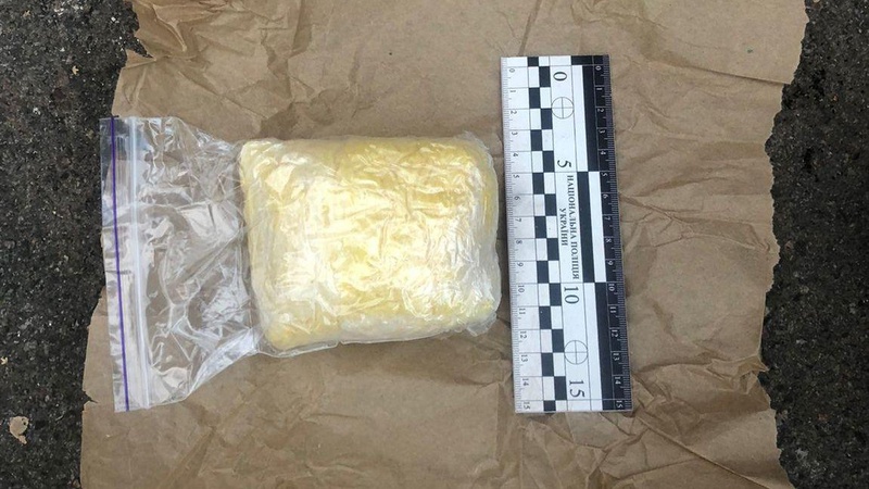 Поліцейські вилучили у лучанина прекурсори