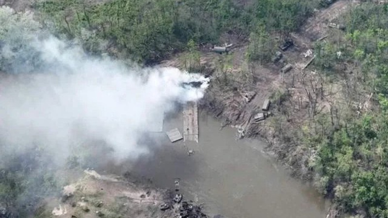 Росіяни передислокують понтонно-мостову техніку на Луганщині: є координати