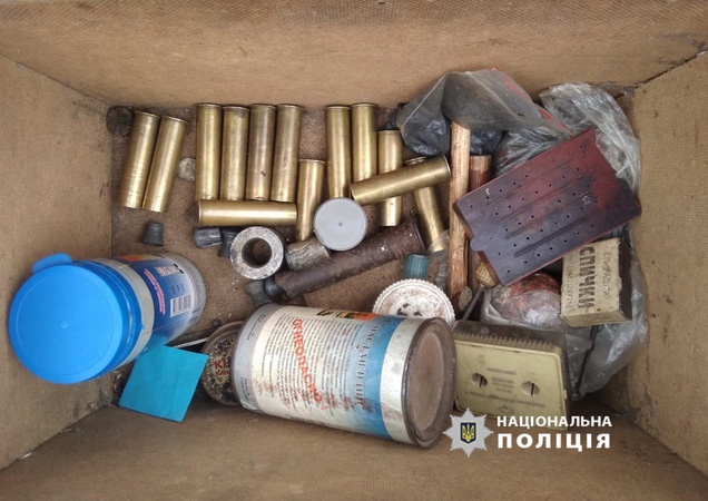 Волинянин може сісти на сім років за банку з порохом та набої