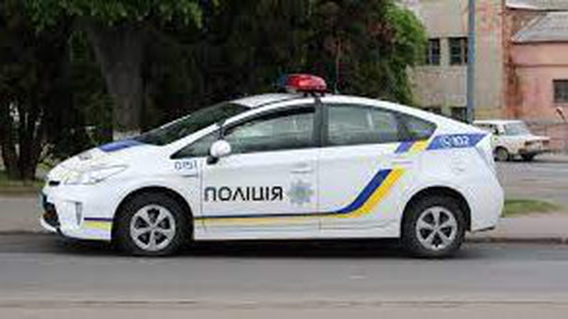 У Луцьку патрульні супроводили до лікарні авто з сильно травмованою дитиною. ВІДЕО