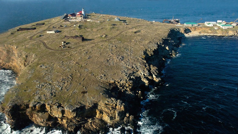 Українські захисники знищили на острові Зміїний 3 зенітні установки, ЗРК «Стріла-10» і машину зв’язку