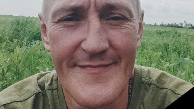 Волинян просять гідно зустріти померлого військового Петра Курмільова