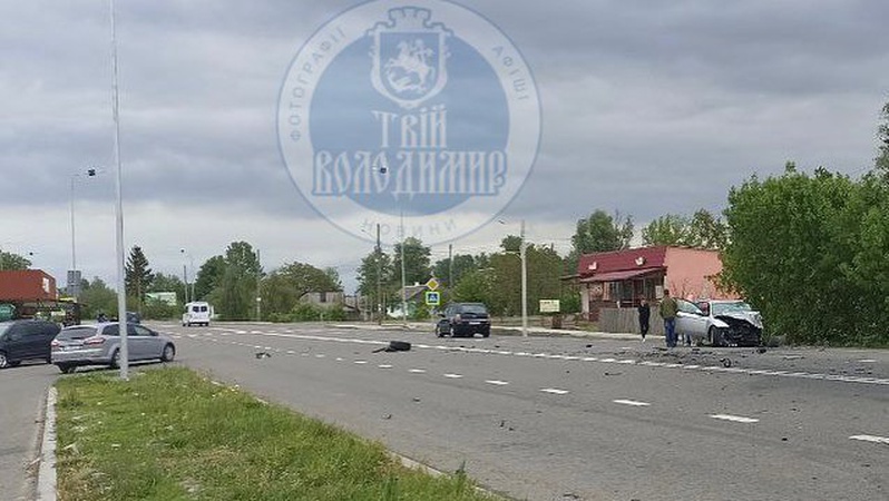 На в’їзді у Володимир  «Форд Фокус» на зустрічній врізався в «Альфа Ромео»: один водій загинув, інший шпиталізований