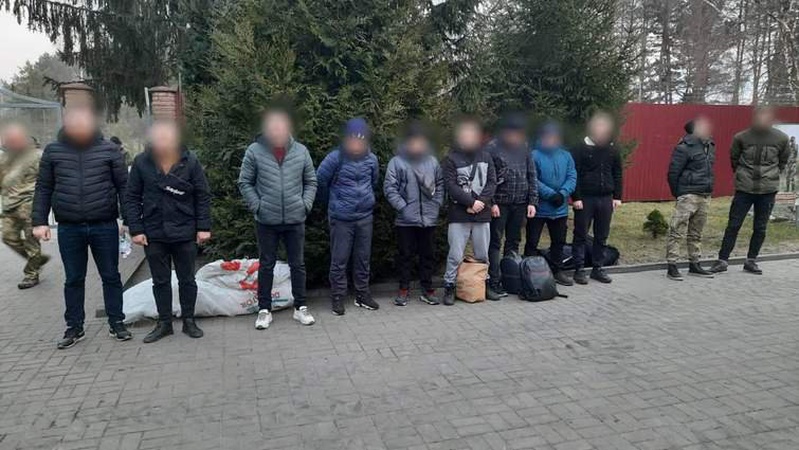 У трьох мешканців Волині конфіскують майно за спробу переправлення ухилянтів