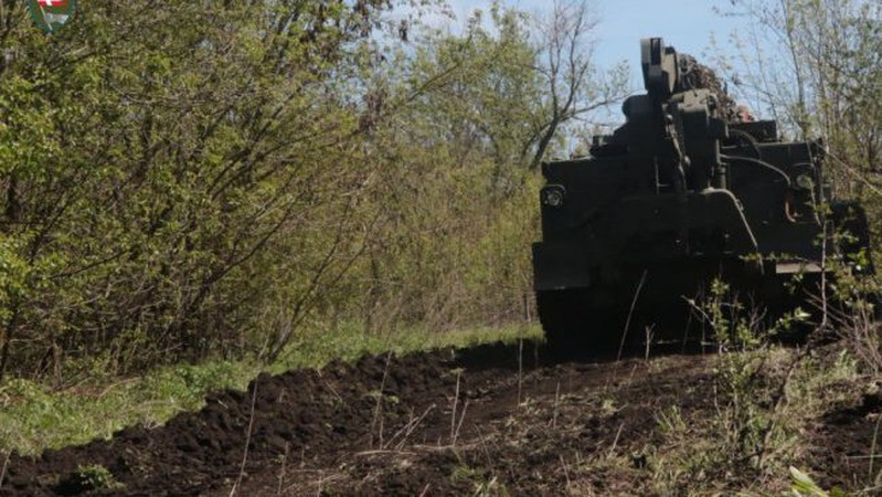 Воїни волинської бригади показали машину, за допомогою якої роблять справжні дива на передовій. ФОТО