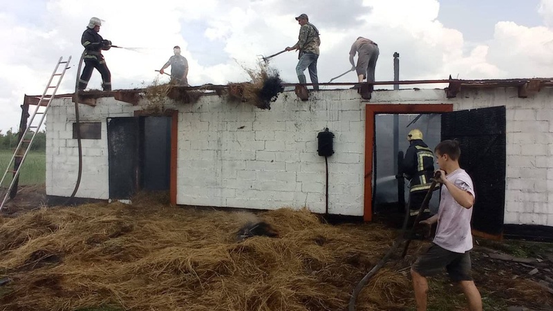 На Волині вигоріла нова господарська споруда
