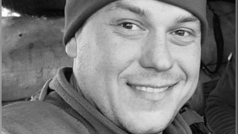 На Волині сотні людей провели в останню дорогу Героя Олександра Старжинського