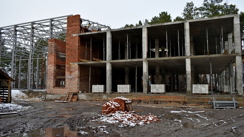 Повідомили, на якому етапі будівництво спорткомлексу на Світязі