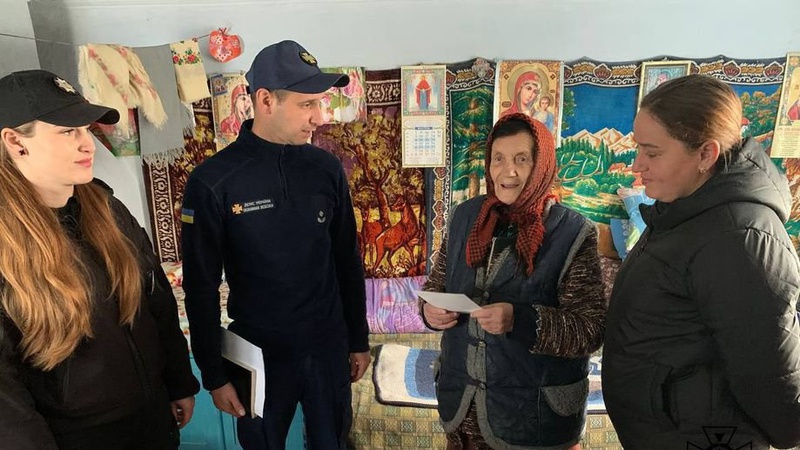 Волинські рятувальники провели обстеження житлових будинків, які належать до “групи ризику”