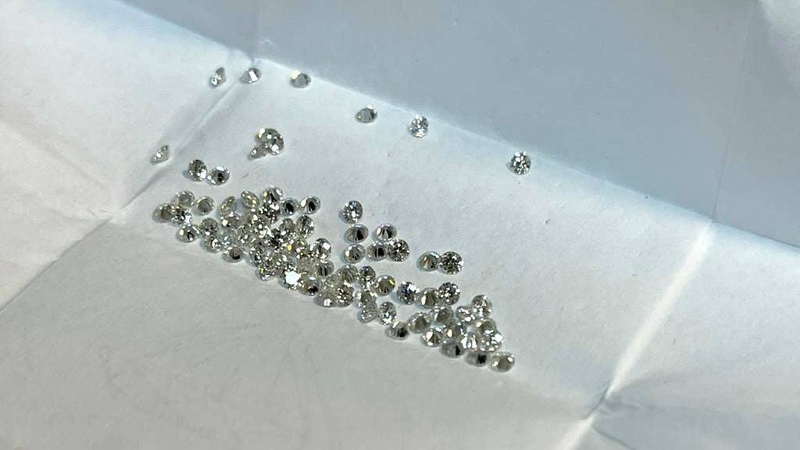 У «Борисполі» затримали пасажира з діамантами в спідній білизні