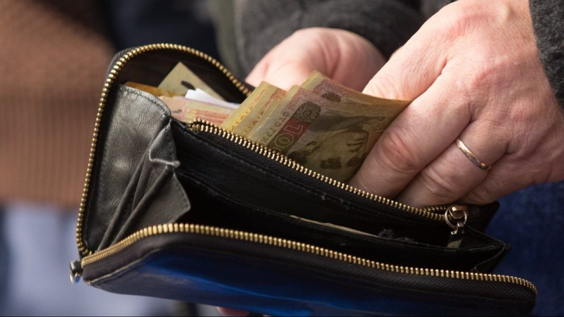 До 3 тисяч гривень: кому і на скільки підвищать пенсію у 2024 році