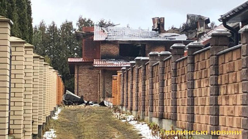 У ексректора ВНУ імені Лесі Українки згорів будинок. ВІДЕО