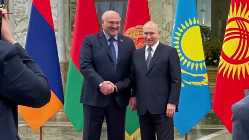 путін прилетів до лукашенка на саміт ОДКБ