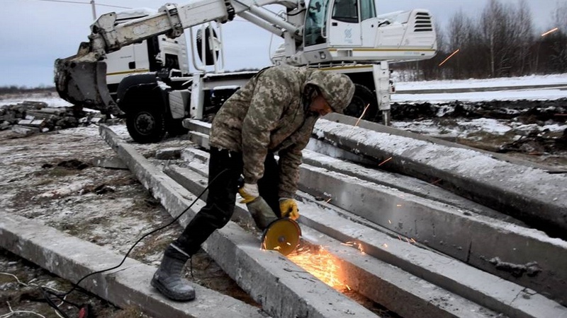 Показали, як посилено облаштовують кордон з Білоруссю. ФОТО. ВІДЕО