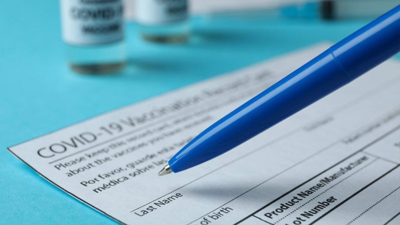 На Волині викрили програміста лікарні, який підробляв і продавав довідки про вакцинацію