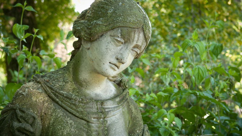 «Тут лежить моя бідна теща, а якби пожила дні три довше – тут лежав би бідний я»