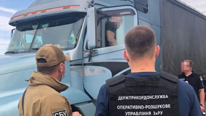 На Волині викрили організатора, який вчив людей контрабанди до Польщі