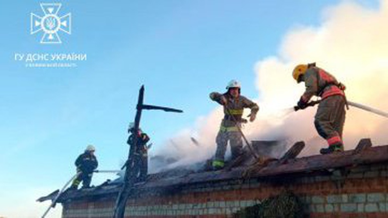 Замикання електромережі: на Волині горіло 3 будинки. ФОТО