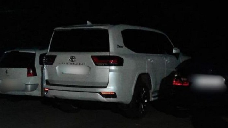 У Луцьку небайдужі люди допомогли спіймати п’яного «мажора» на «крузаку»