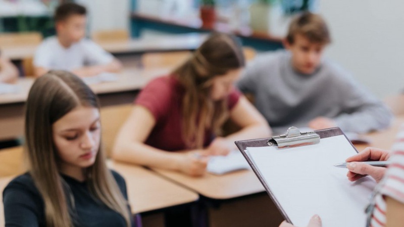 З понеділка, 22 листопада, у Луцьку сядуть за парти учні 5-11 класів декількох шкіл