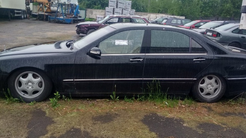 У Луцьку з аукціону продадуть арештований «Мерседес». ФОТО