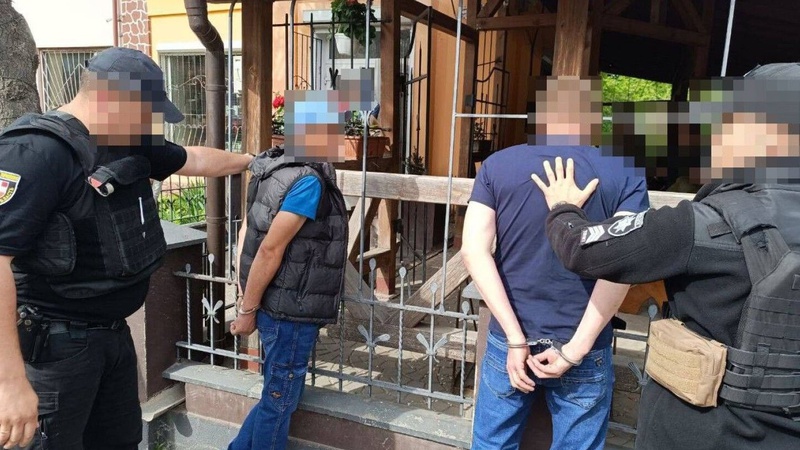 Неповнолітня волинянка зі спільниками пограбувала 61-річного чоловіка