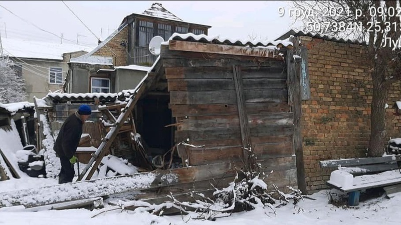 У Луцьку демонтували сараї, шлагбаум та металеву огорожу. ФОТО. ВІДЕО