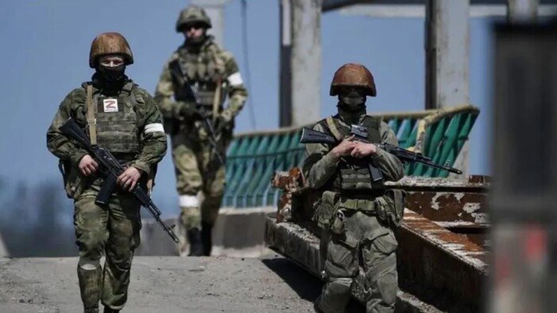 Розвідка повідомила, чим займаються полонені росіяни, які перейшли на бік України