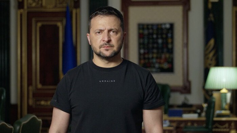 Зеленський гостро відреагував на скандали з депутатами та військкомами