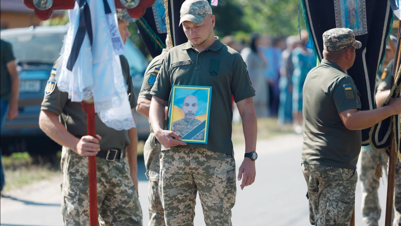На Ковельщині провели в останню дорогу загиблого Героя Бориса Шевчука