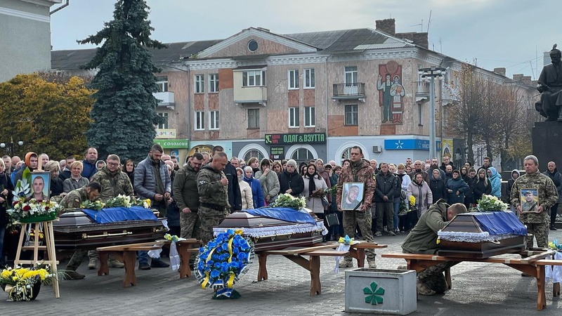 На Волині попрощалися з  трьома Героями