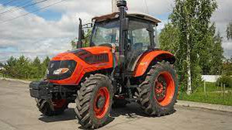 На Волині під час польових робіт загинув 50-річний чоловік: потрапив під колесо трактора