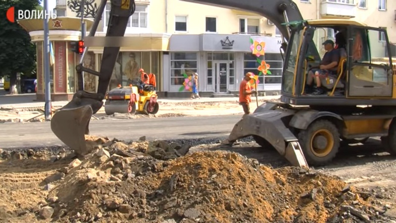 Ремонт проспекту Волі у Луцьку зроблений на 25 відсотків